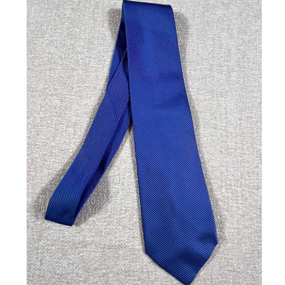 Gucci Men’s Blue Striped 100% Silk Necktie 59″ × 3.75″ Luxury Tie Italian Silk - Picture 1 of 9